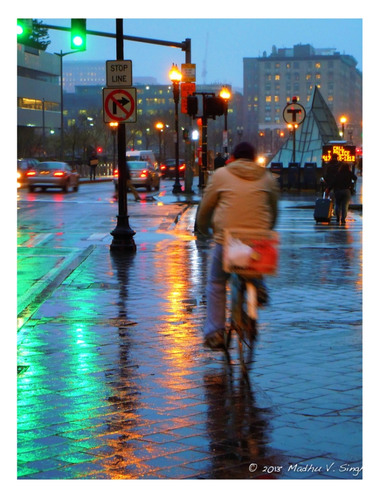 Biker in rain DSCN3096